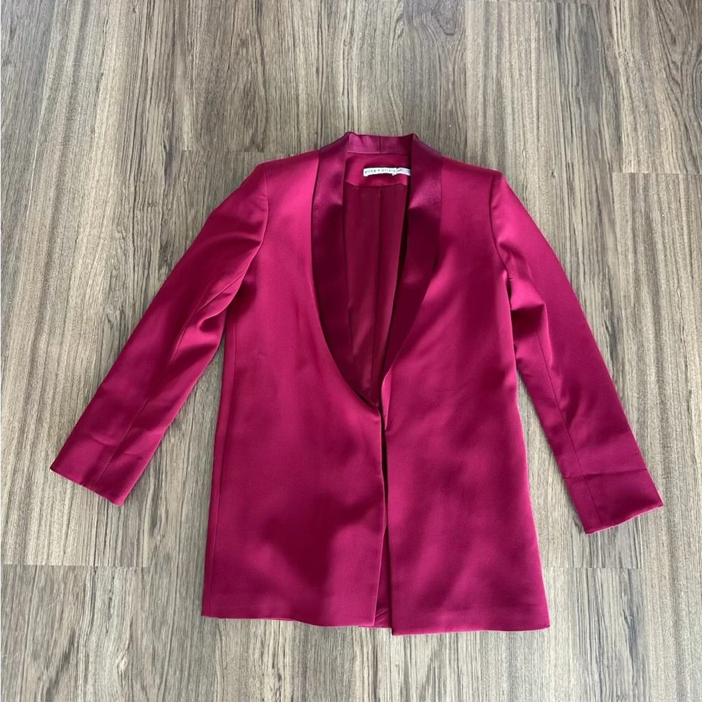 ALICE + OLIVIA Denny Notch Blazer in Raspberry - Picture 2 of 5